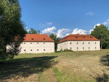 Areál zámku, Ropice