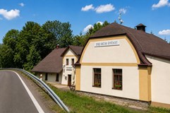Motorest V Zatáčce, Horní Olešnice