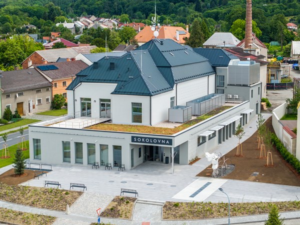 Sokolovna Dolany