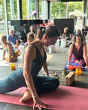 Vánoční aroma jóga s meditační kytarou a soundhealingem