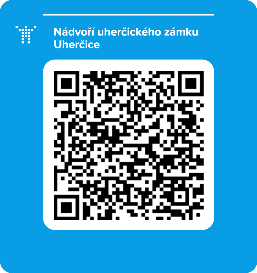 Nádvoří uherčického zámku Uherčice